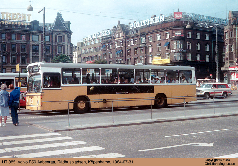 dk-ht885_19840731.jpg - En Volvo B59 med dansk Aabenraa-kaross. Aabenraa köptes med tiden av Volvo och fick börja tillverka Säffle-karosser. Nu är tillverkningen helt nedlagd.