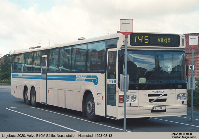 lb2020_19930813.jpg - Även länstrafiken i Kronobergs län hade skaffat sig en enhetlig färgsättning och den är riktigt snygg i all sin enkelhet.